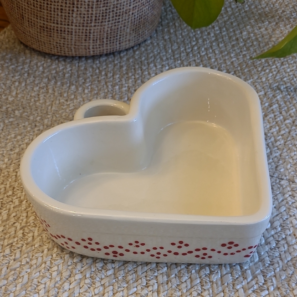 Gerbera Stoneware Heart Shaped 6" Dish Made In Portugal